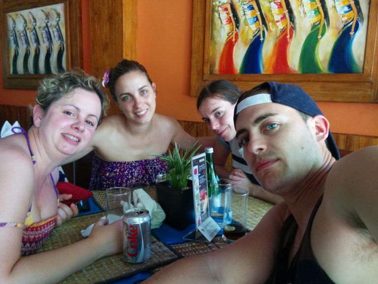 ViajesFreya/Blog/Mis-Viajes/Bali-2014/Comiendo-en-el-centro-comercial-Nusa-Dua