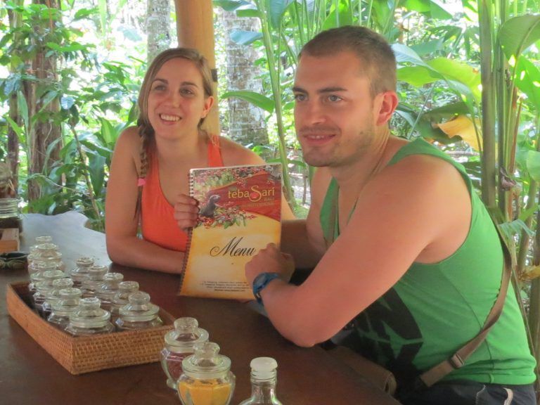 ViajesFreya/Blog/Mis-Viajes/Bali-2014/Degustacion-de-te-en-Coffee-Luwak