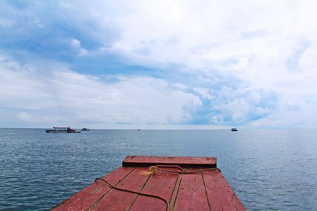 Tonle-sap-boat